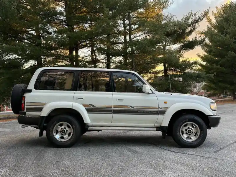 1993-toyota-land-cruiser-base-awd-4dr-suv-for-sale-06