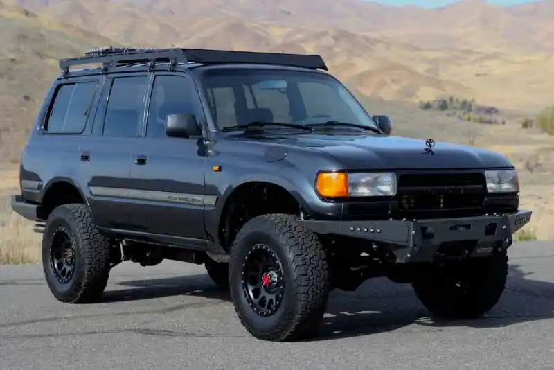 1993-toyota-land-cruiser-fzj80-for-sale-01