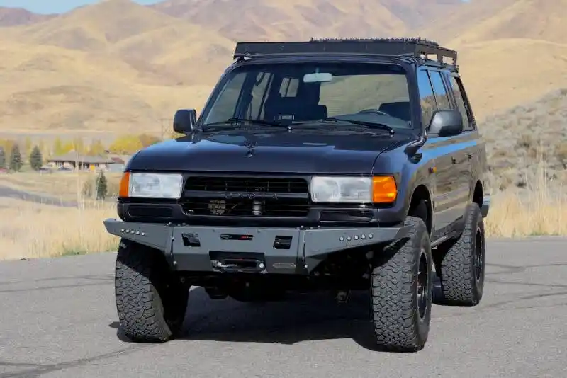 1993-toyota-land-cruiser-fzj80-for-sale-02