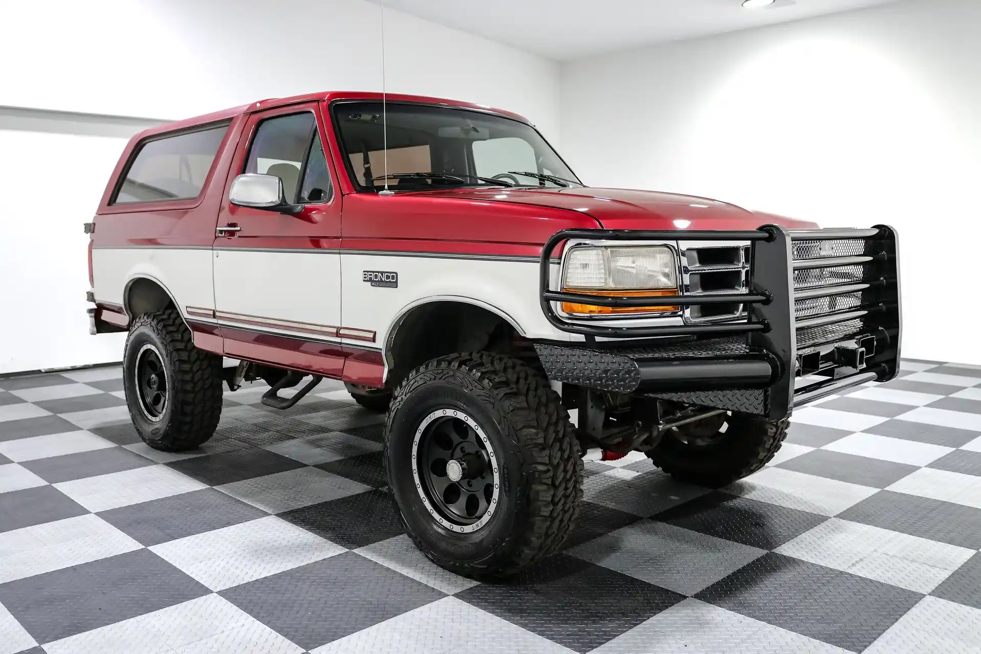 1994-ford-bronco-for-sale-01