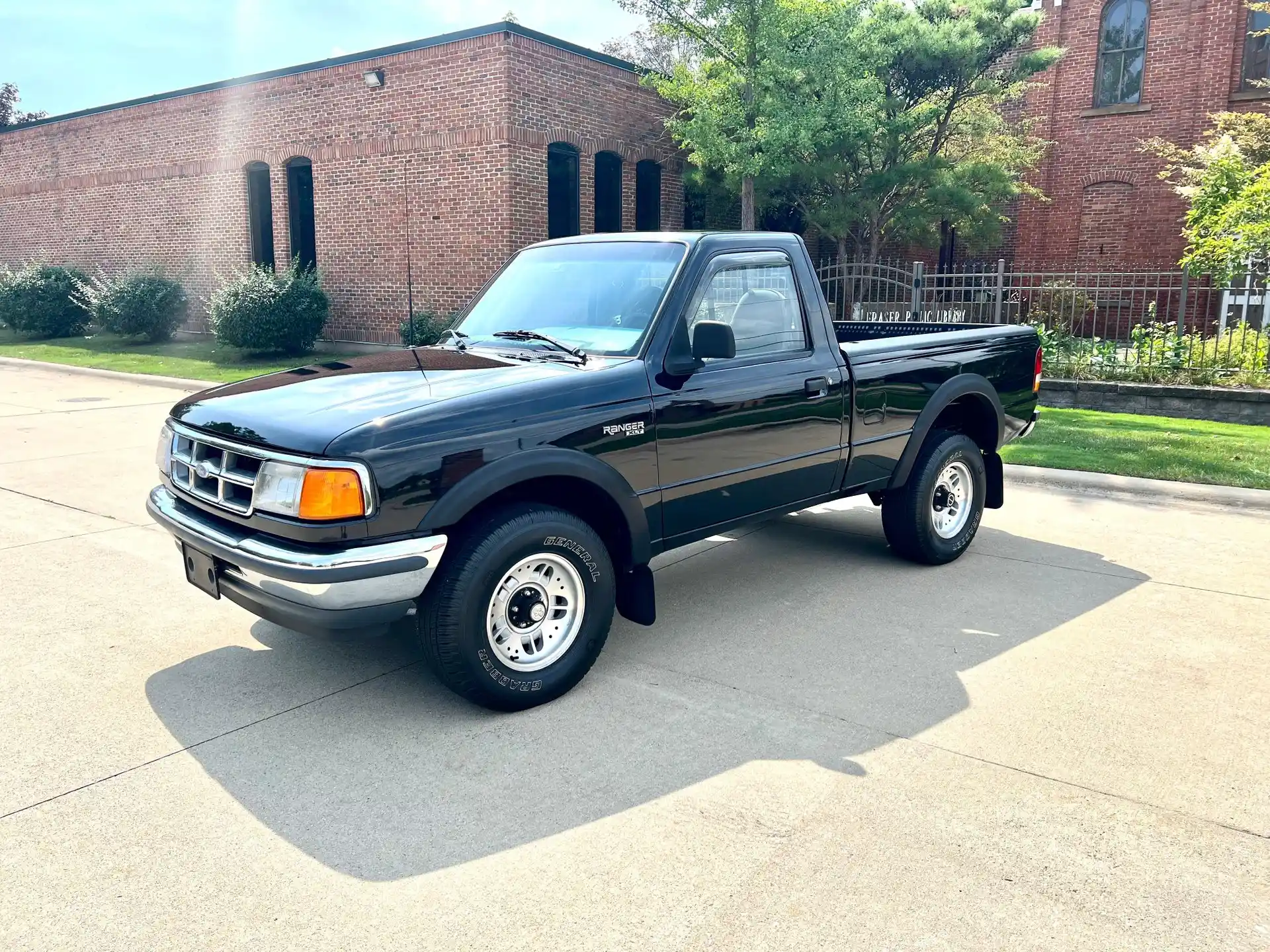 1994-ford-ranger-xlt-for-sale-01