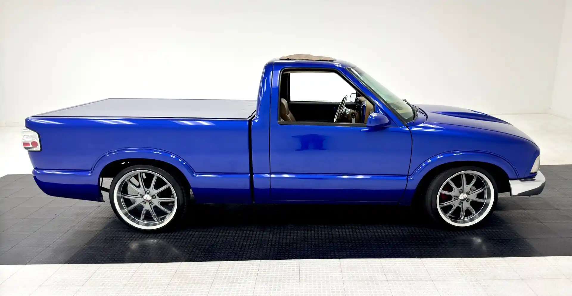 1995-chevrolet-s10-pickup-for-sale-06