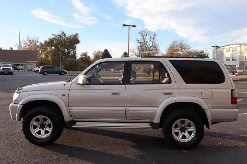 1996-toyota-hilux-surf-for-sale-06