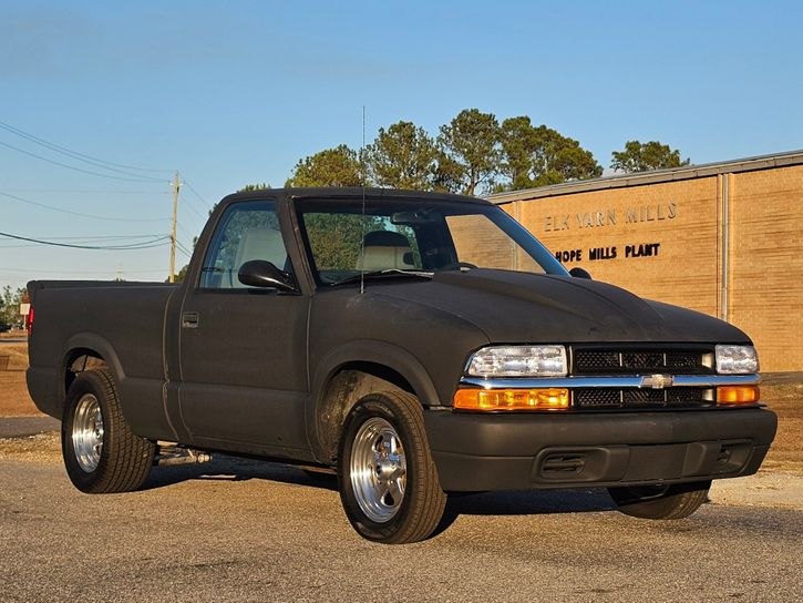 1999-chevy-s10-v8-for-sale-03