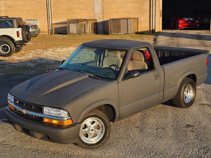 1999-chevy-s10-v8-for-sale-14