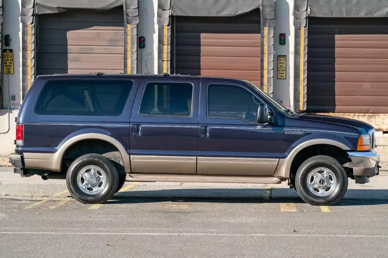 2001-ford-excursion-limited-4x4-for-sale-06