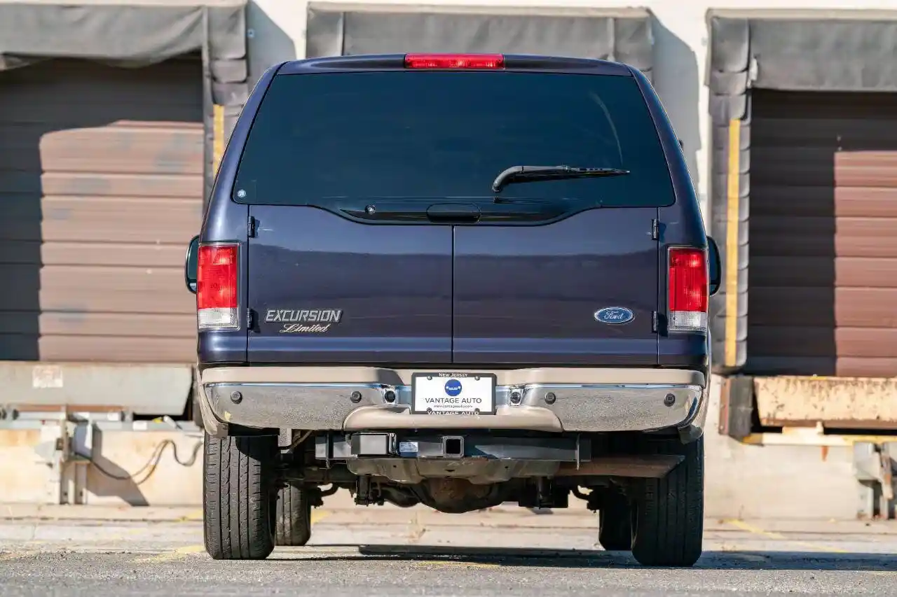 2001-ford-excursion-limited-4x4-for-sale-07