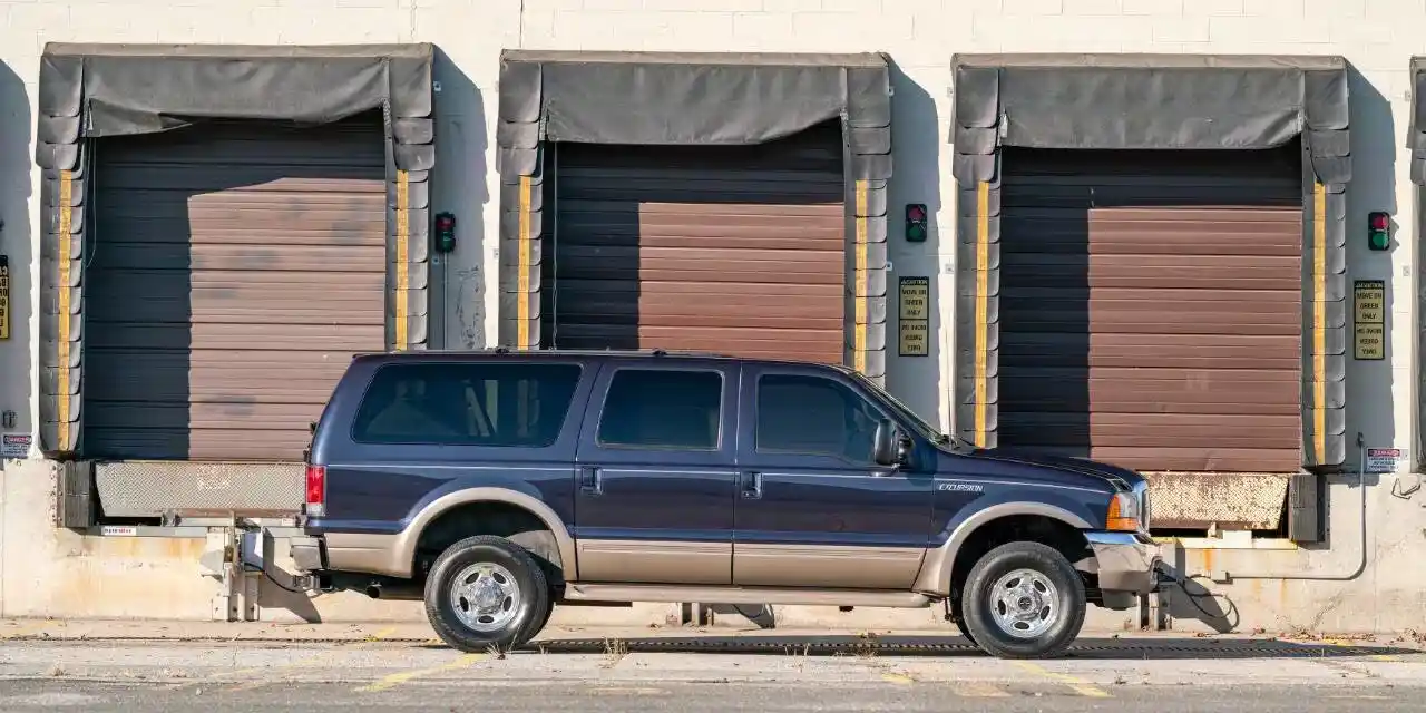 2001-ford-excursion-limited-4x4-for-sale-17