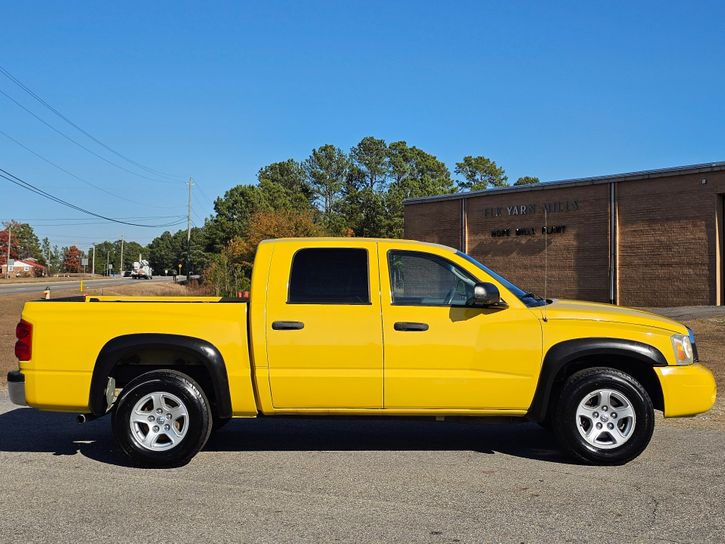 2006-dodge-dakota-slt-hope-mills-01