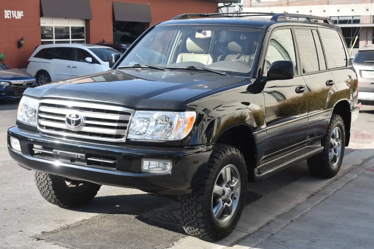 2006-toyota-land-cruiser-for-sale-03