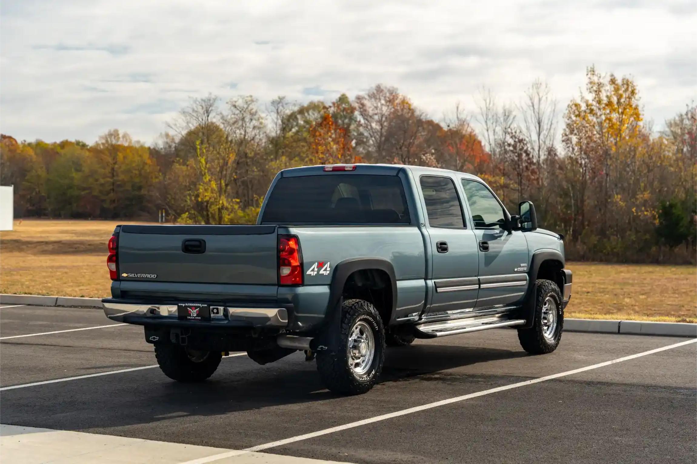 2007-chevrolet-silverado-2500hd-classic-4wd-crew-cab-153-lt1-for-sale-13