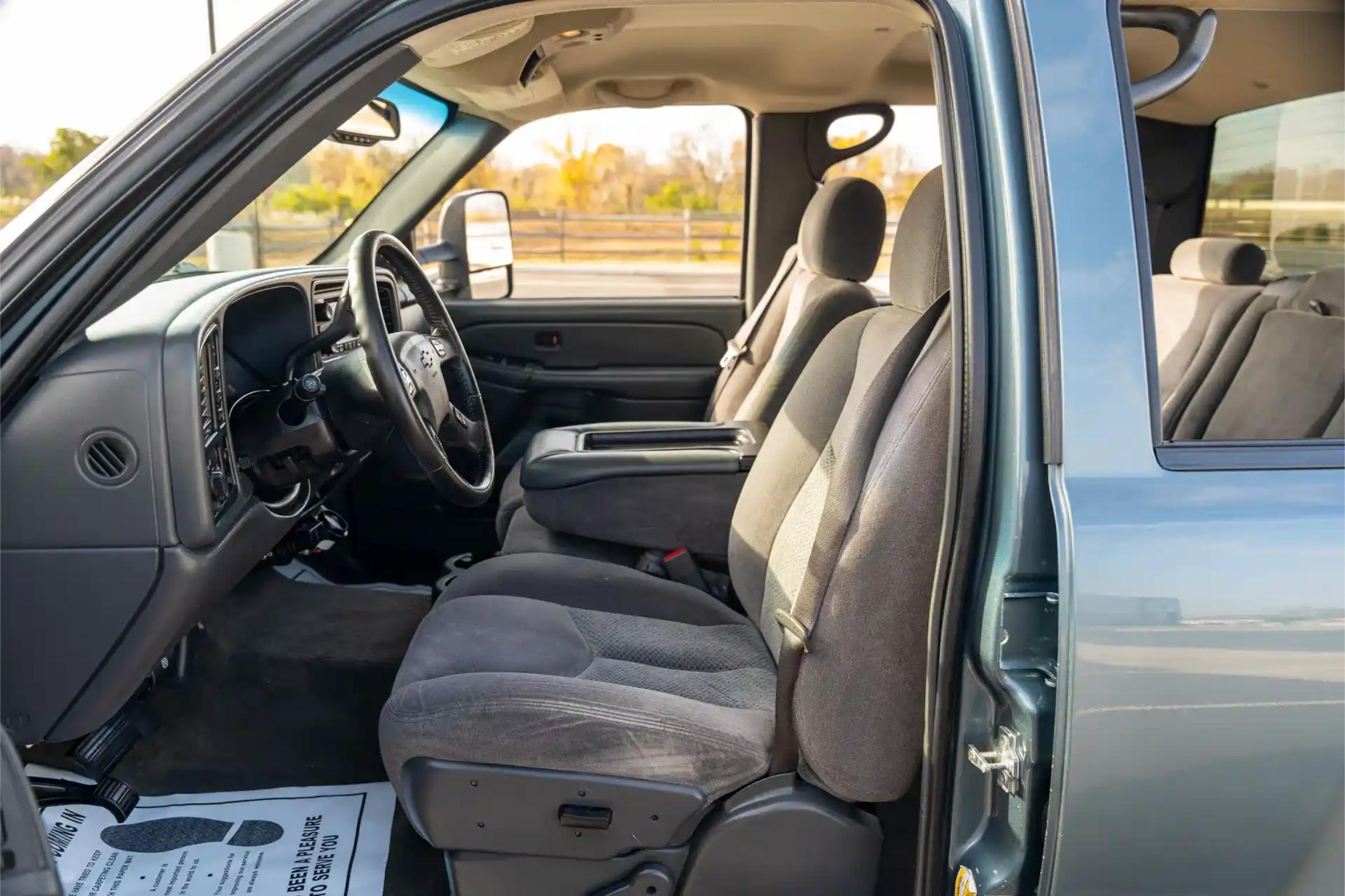 2007-chevrolet-silverado-2500hd-classic-4wd-crew-cab-153-lt1-for-sale-16