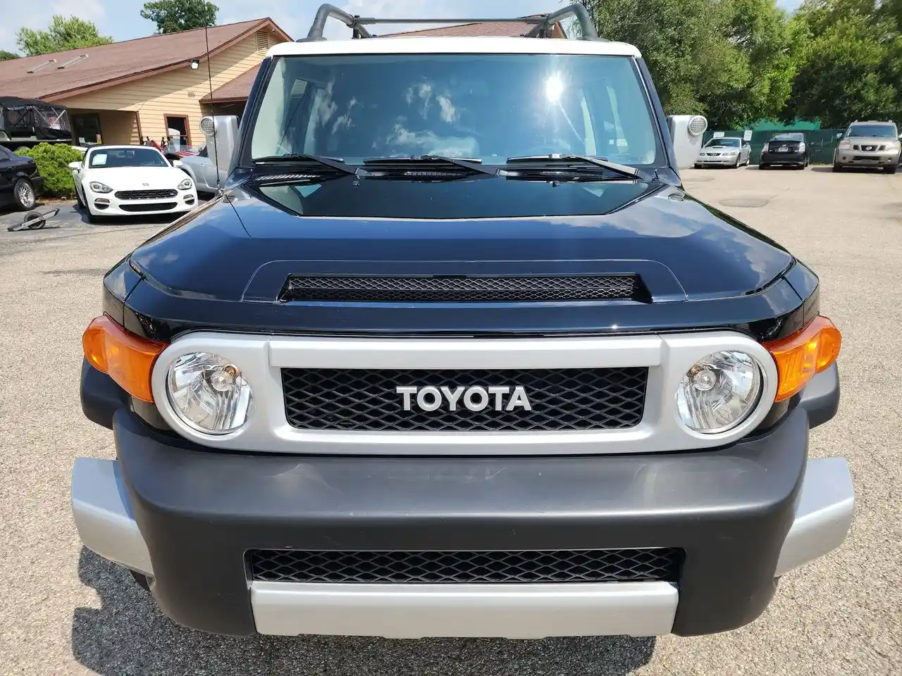 2012-toyota-fj-cruiser-for-sale-11