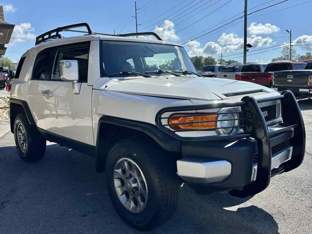 2013-toyota-fj-cruiser-base-for-sale-06