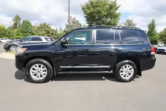 2016-toyota-land-cruiser-for-sale-14