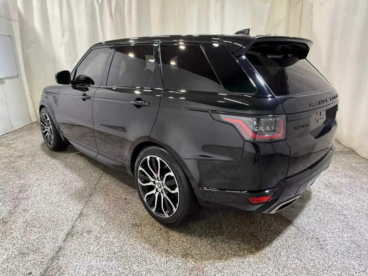 2018-LAND-ROVER-RANGE-ROVER-SPORT-FOR-SALE-02