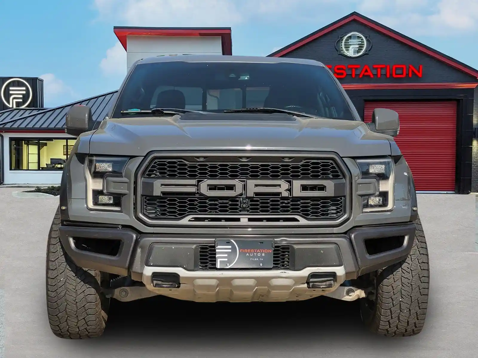 2018-ford-f150-raptor-for-sale-02