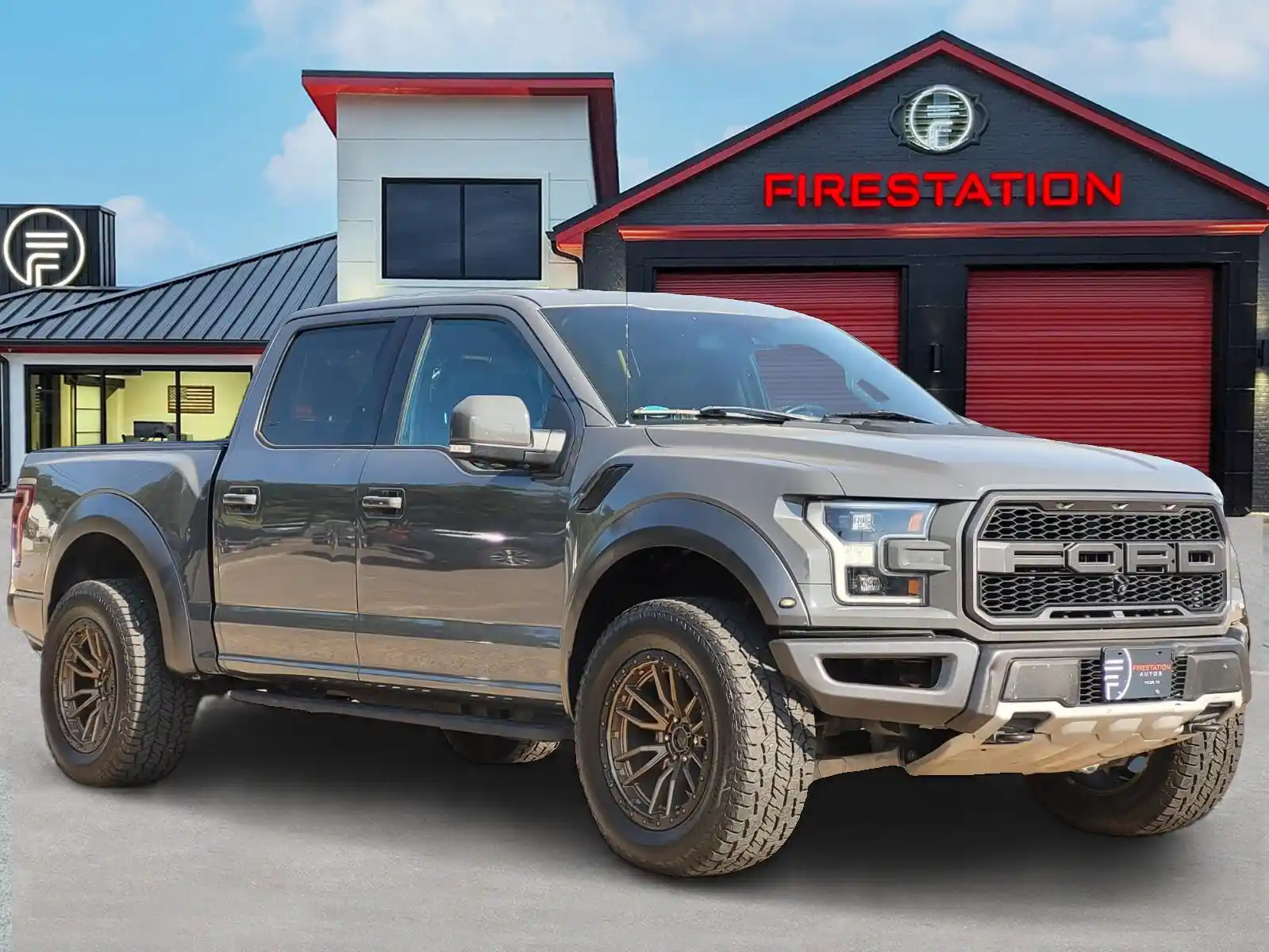 2018-ford-f150-raptor-for-sale-03