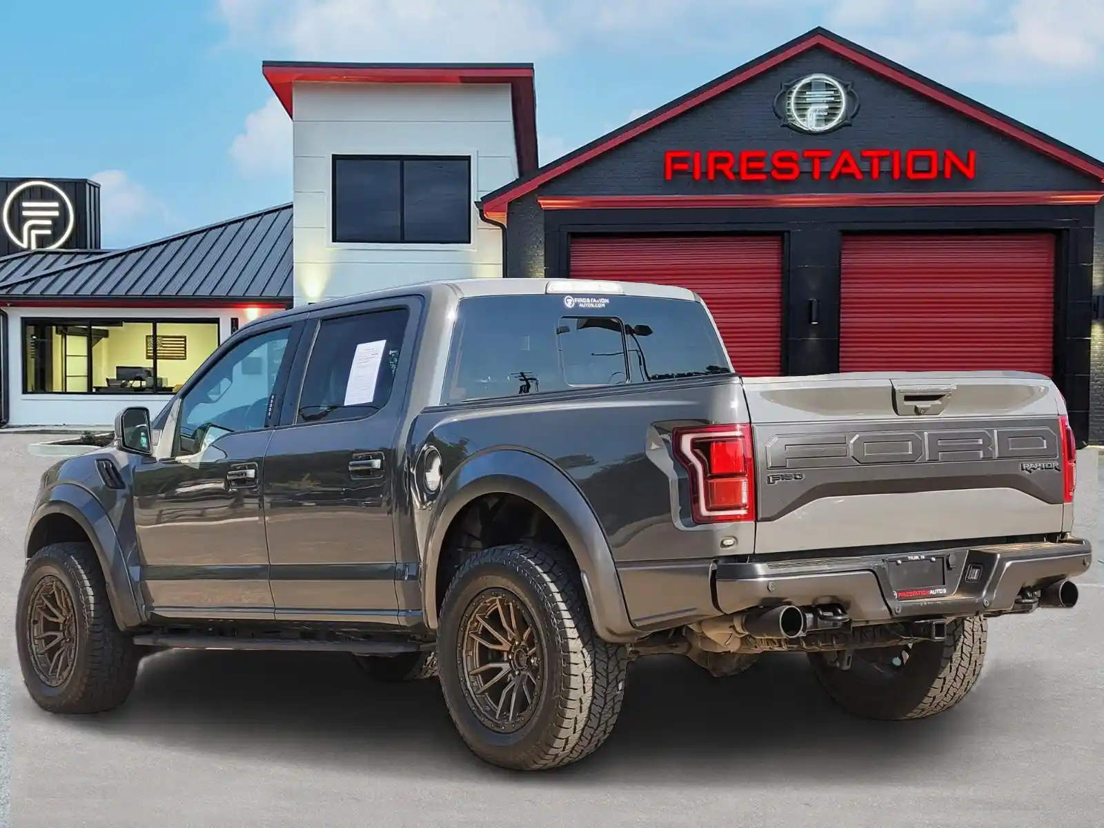 2018-ford-f150-raptor-for-sale-04