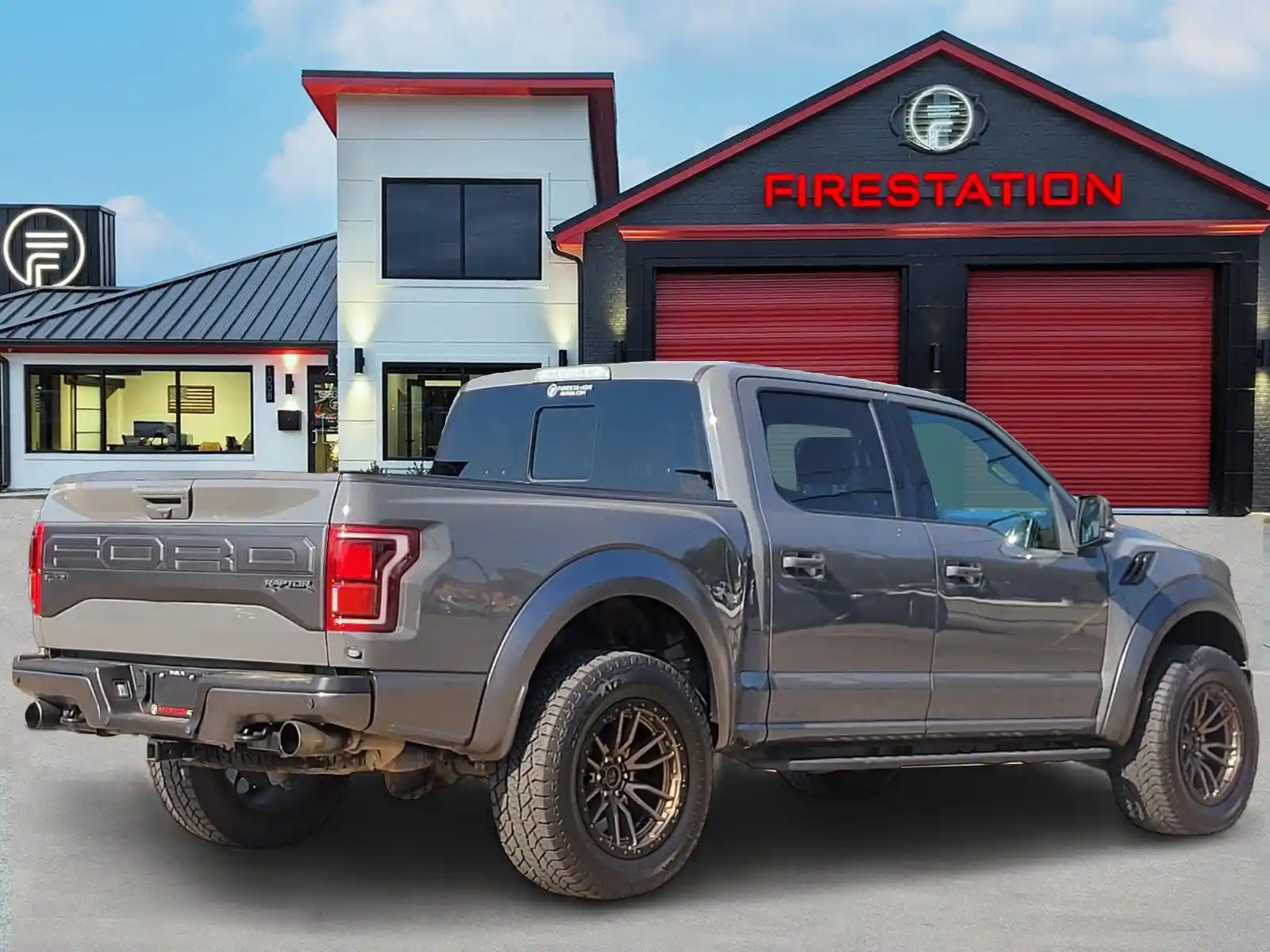 2018-ford-f150-raptor-for-sale-06