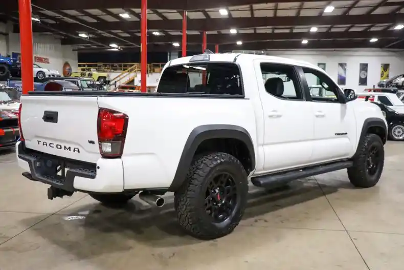 2018-toyota-tacoma-trd-off-road-for-sale-04