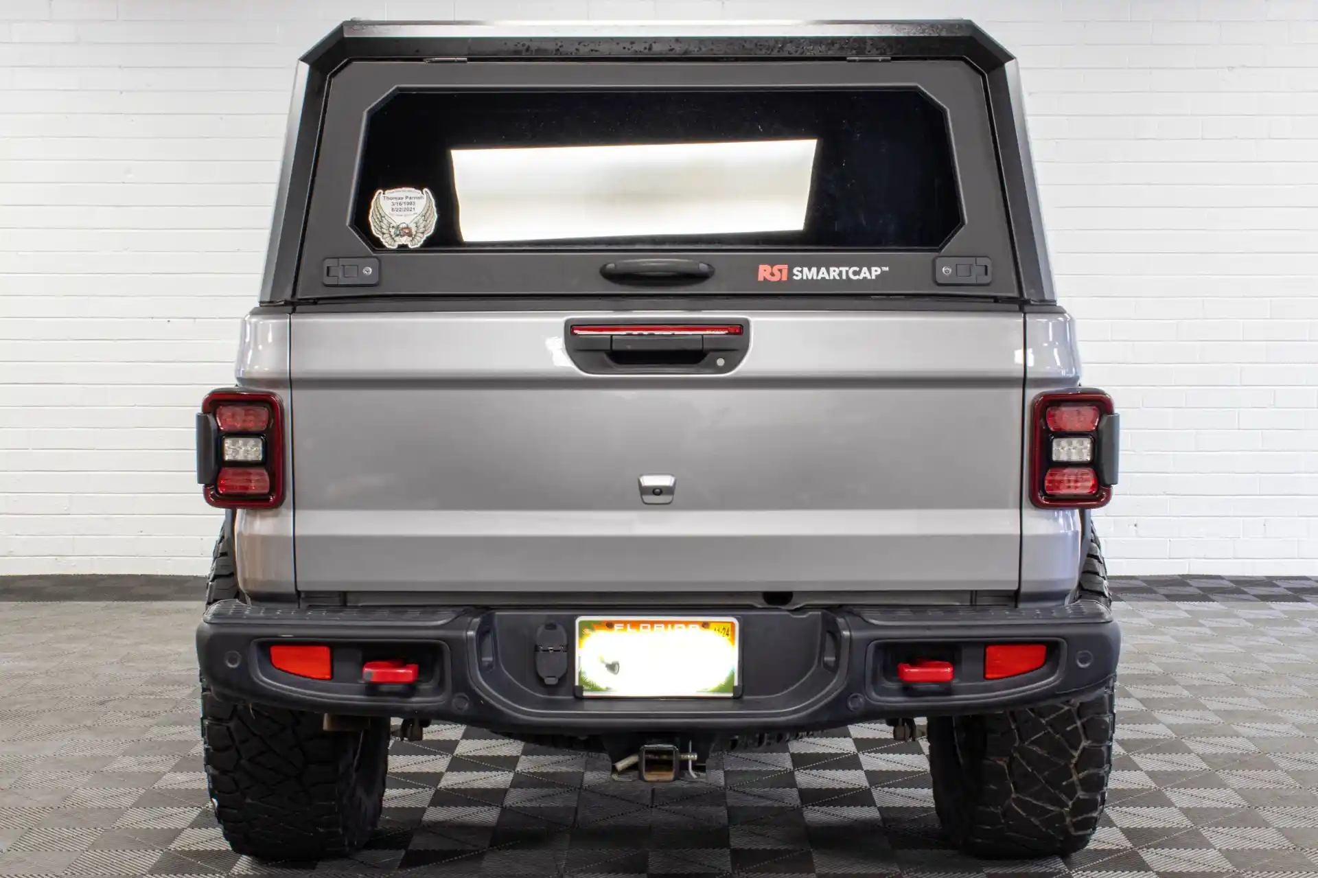 2020-custom-jeep-gladiator-jt-rubicon-6-4-hemi-billet-silver-for-sale-04