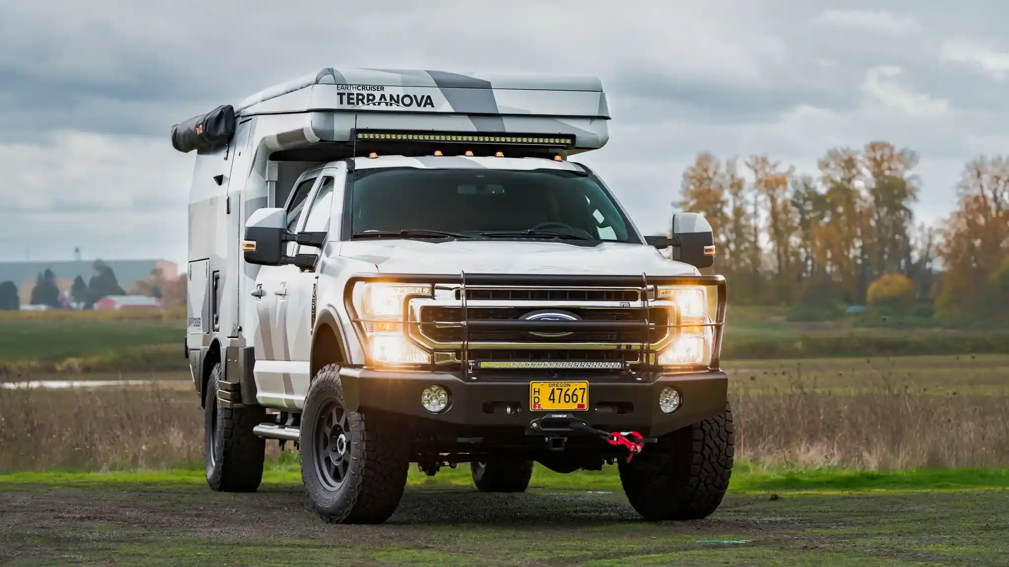 2023-ford-f-350-10earthcruiser-terranova-for-sale-01