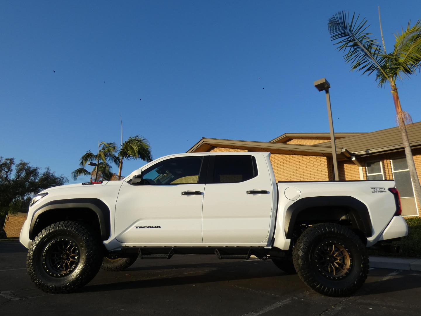 2024-TOYOTA-TACOMA-DOUBLE-CAB-TRD-OFF-ROAD-PICKUP-for-sale-11