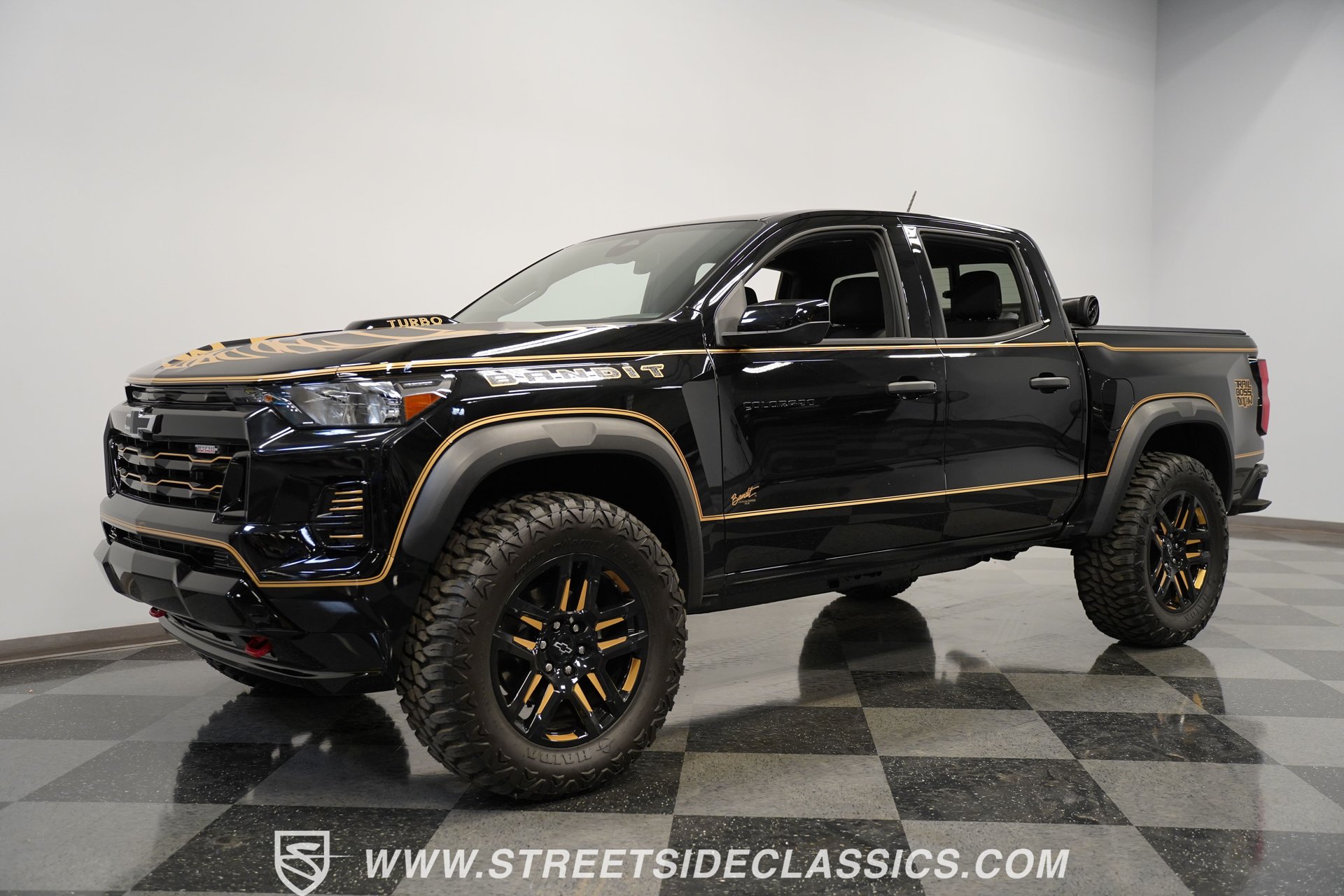 2024-chevrolet-colorado-trail-boss-bandit-edition-for-sale-01