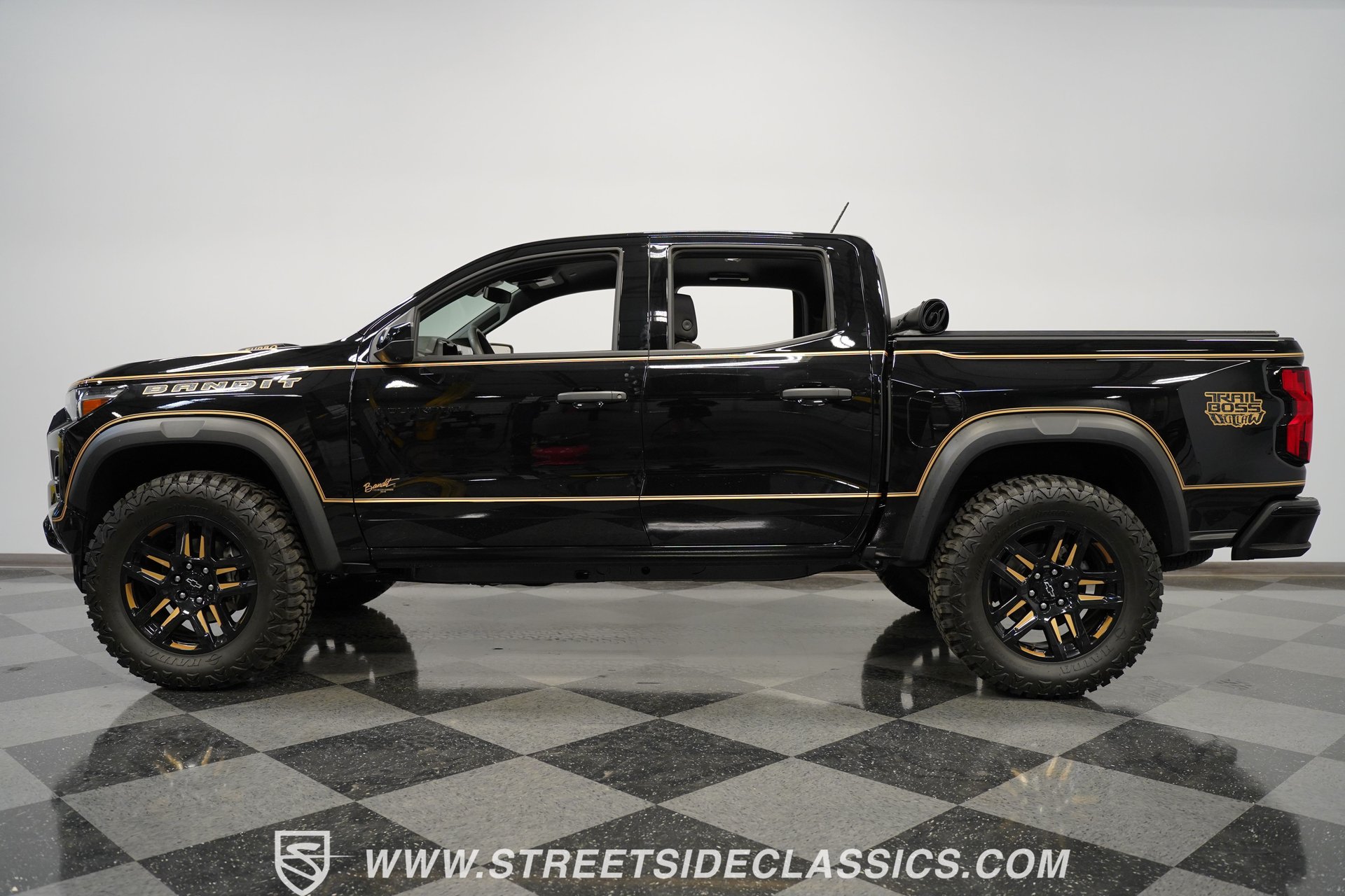 2024-chevrolet-colorado-trail-boss-bandit-edition-for-sale-04