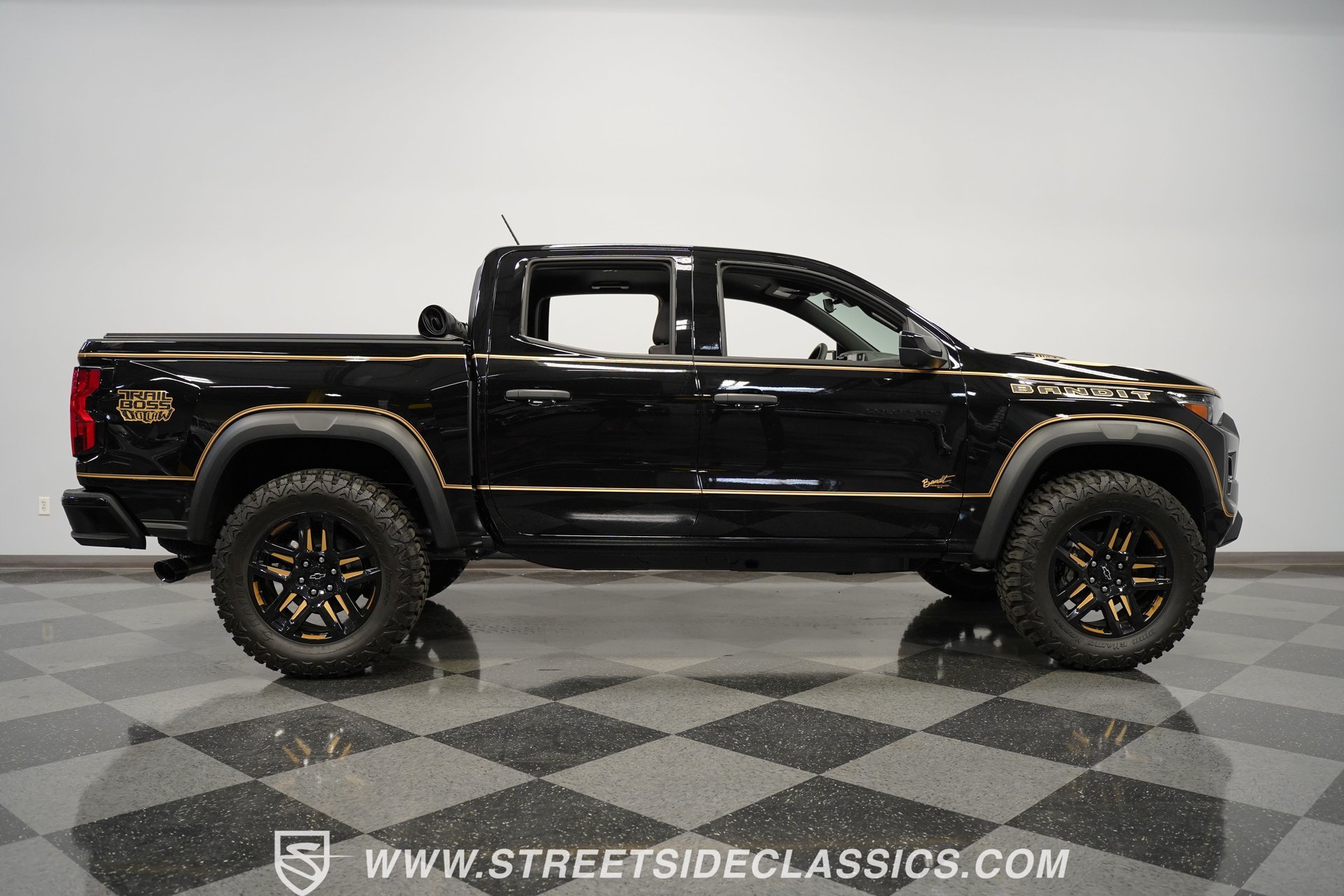 2024-chevrolet-colorado-trail-boss-bandit-edition-for-sale-10