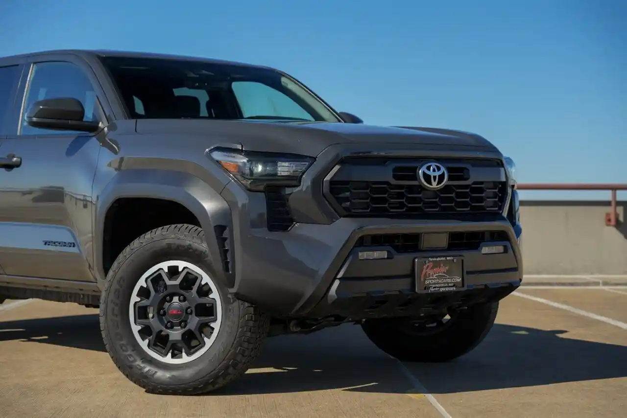 2024-toyota-tacoma-trd-off-road-for-sale-04