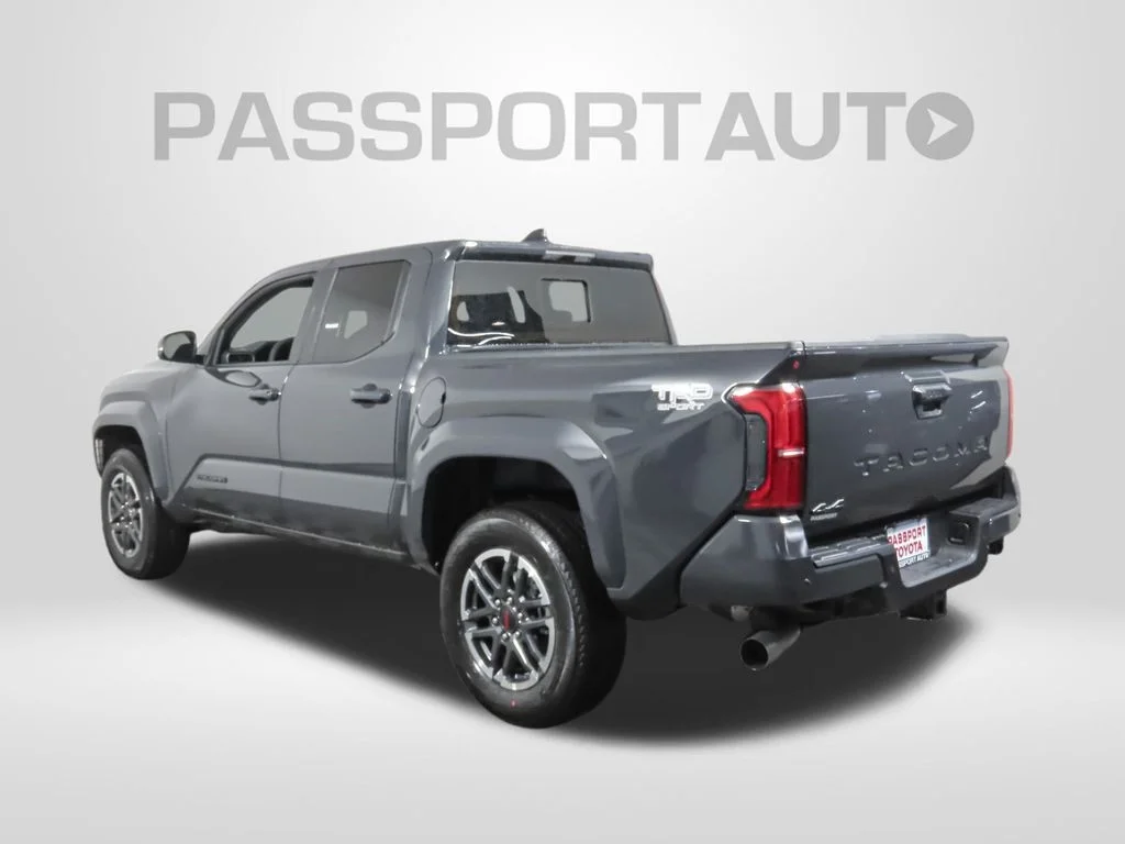 2024-toyota-tacoma-trd-sport-03