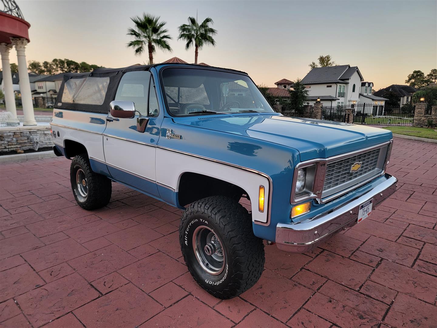 75ChevyK5Blazer_2k_for-sale-04