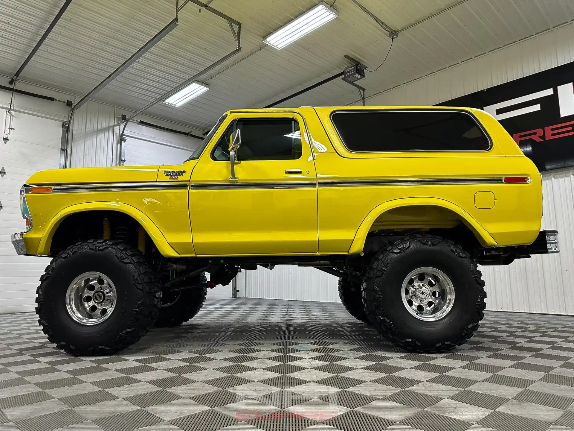 Used-1979-Ford-Bronco-2D-Utility-4WD-XLT-Ranger-1734130319-for-sale-08