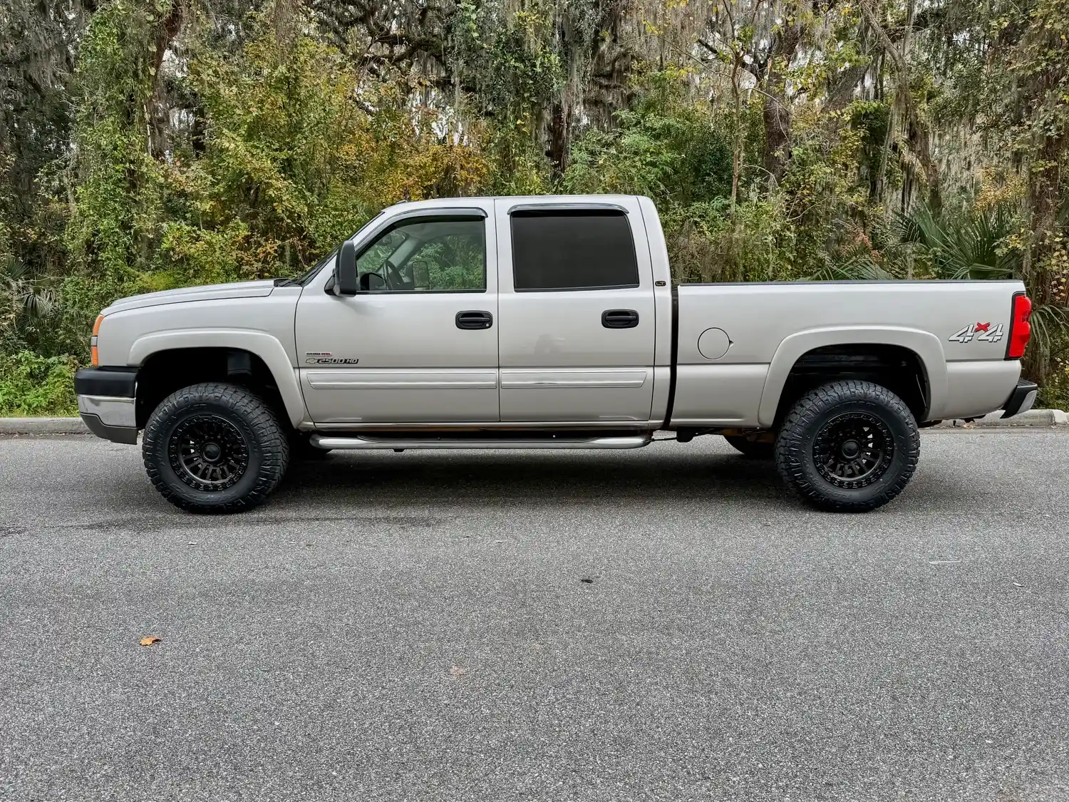 Used-2005-Chevrolet-Silverado-2500HD-LOW-MILE-LLY-DMAX-LEATHER-LT-LT-1734376013-for-sale-08