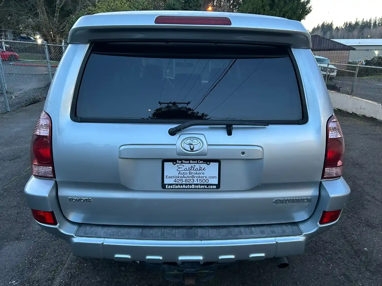 Used-2005-Toyota-4Runner-SR5-V8-4WD-for-sale-03