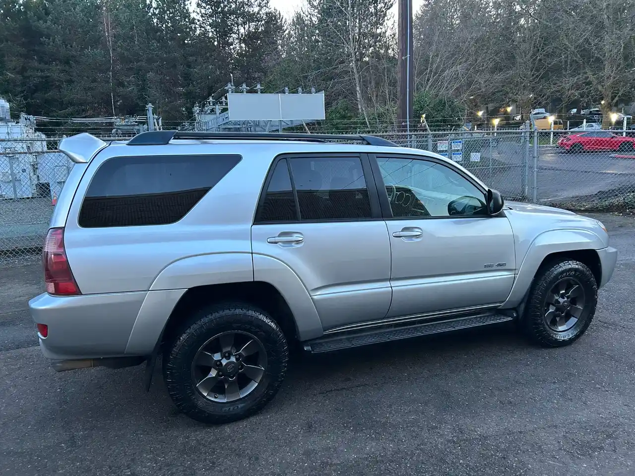 Used-2005-Toyota-4Runner-SR5-V8-4WD-for-sale-05