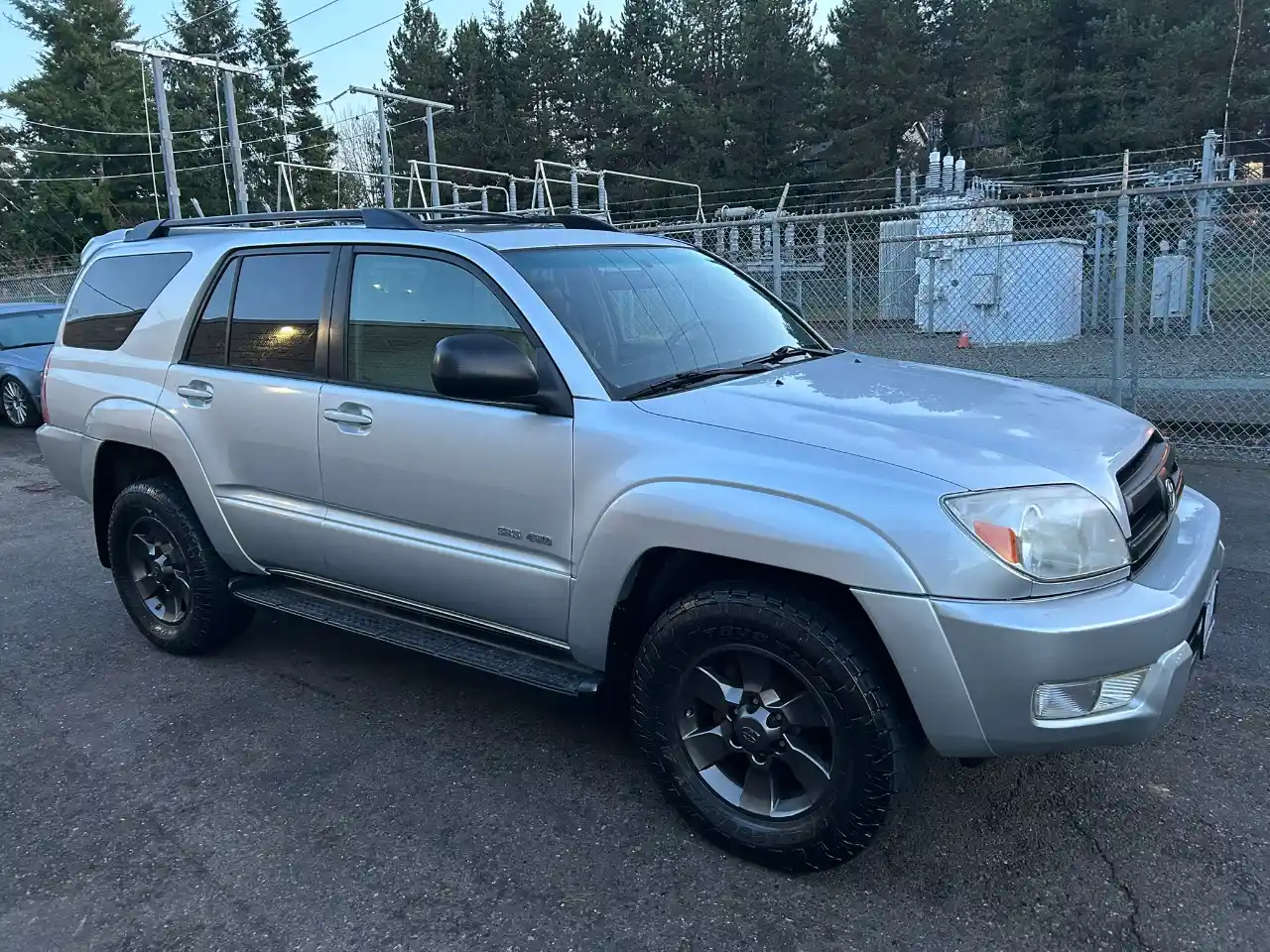 Used-2005-Toyota-4Runner-SR5-V8-4WD-for-sale-06