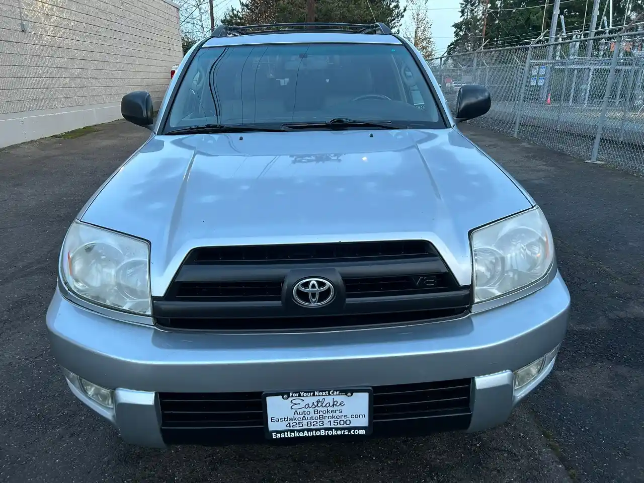 Used-2005-Toyota-4Runner-SR5-V8-4WD-for-sale-07