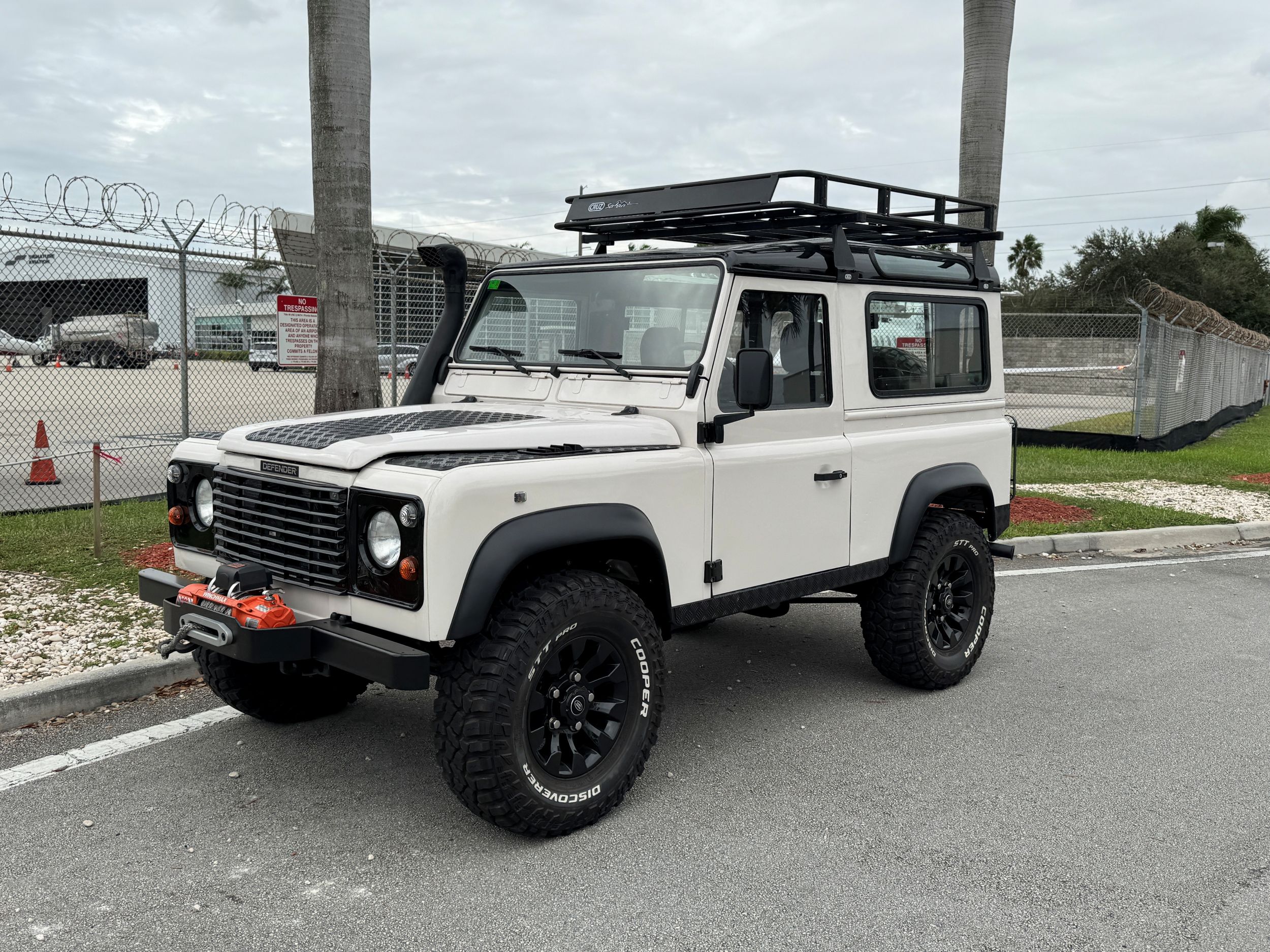 land-rover-defender-90-tdi-for-sale-01