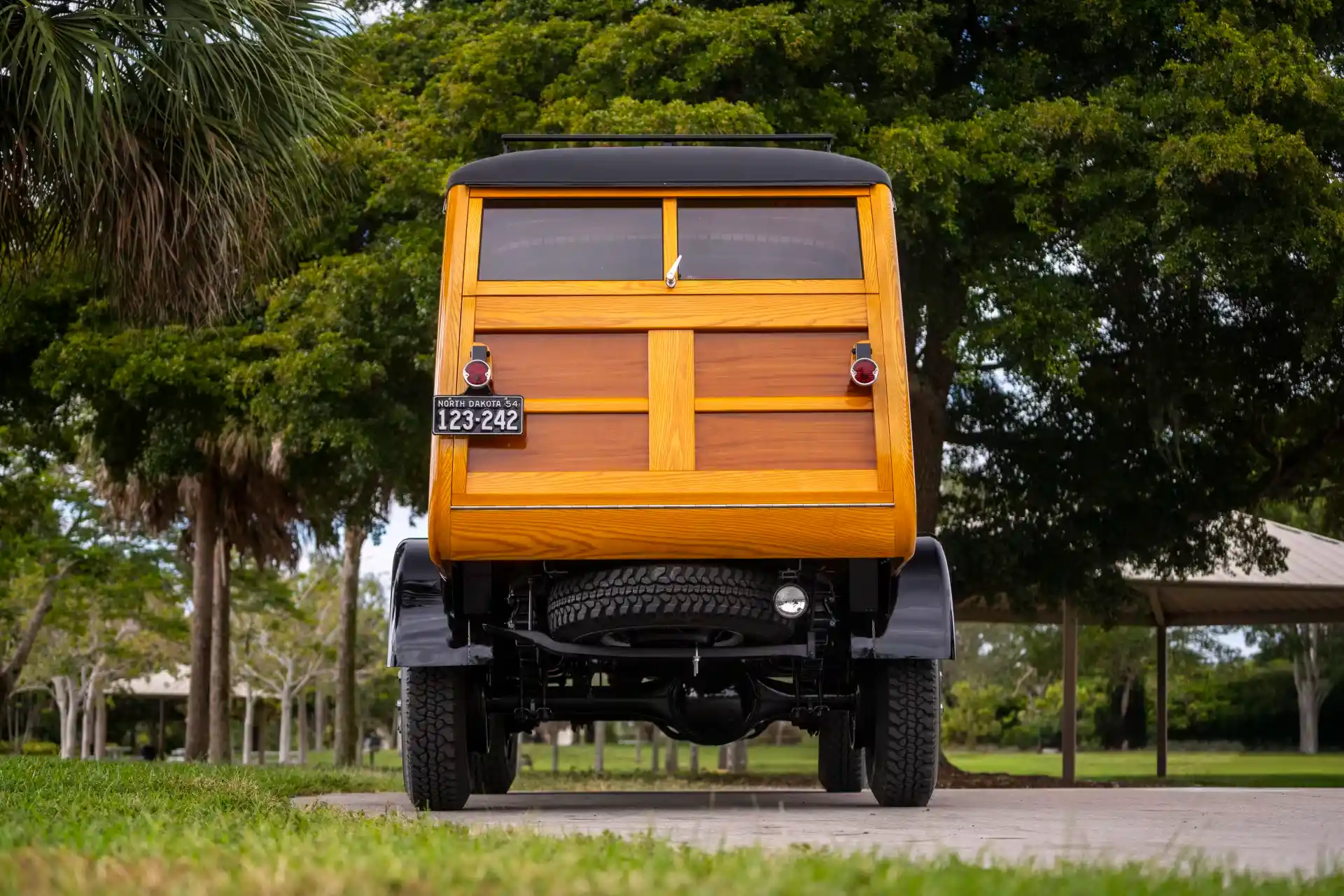 mecum-kissimmee-1954-international Harvester R140 Woody Wagon-for-sale-05