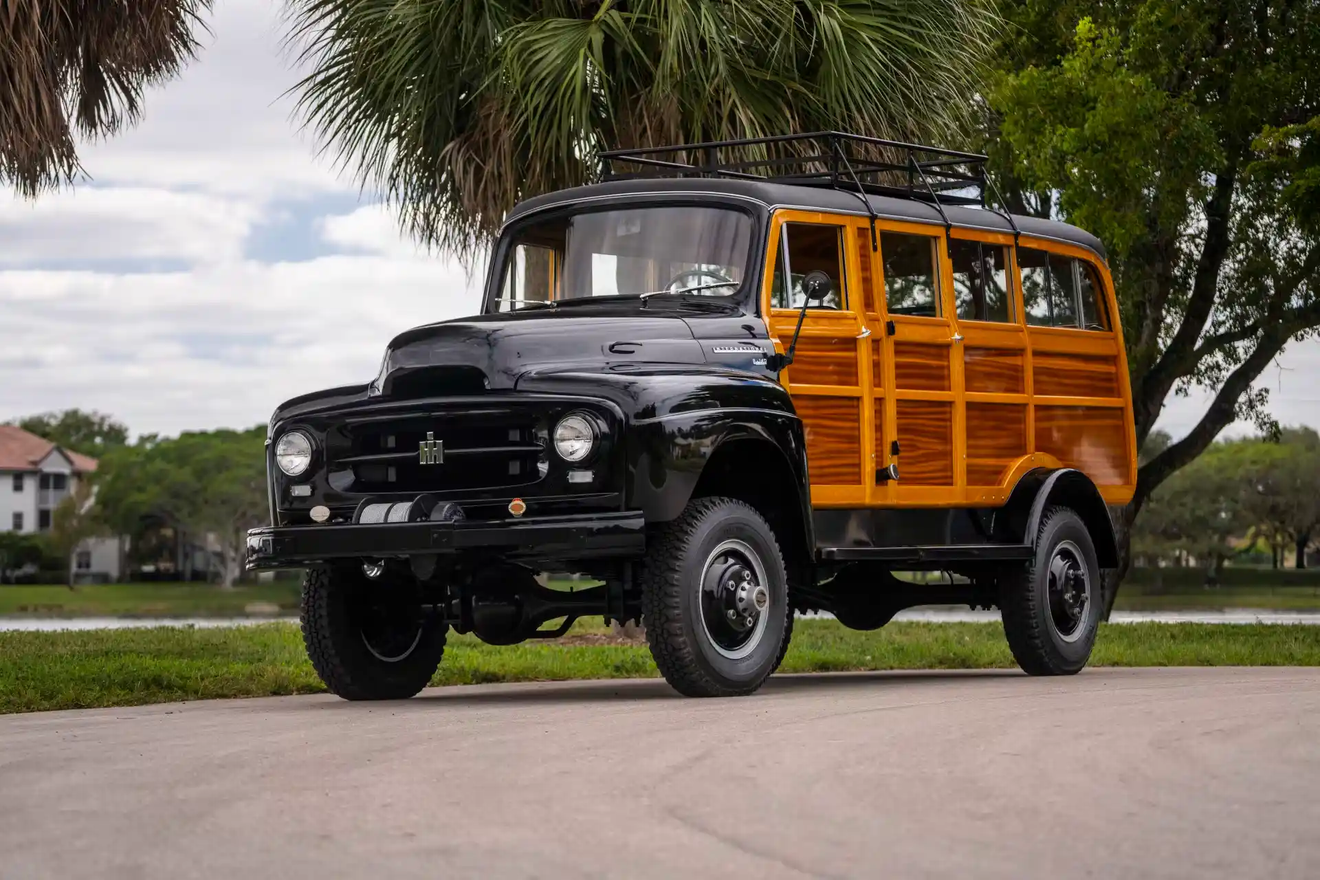 mecum-kissimmee-1954-international Harvester R140 Woody Wagon-for-sale-17