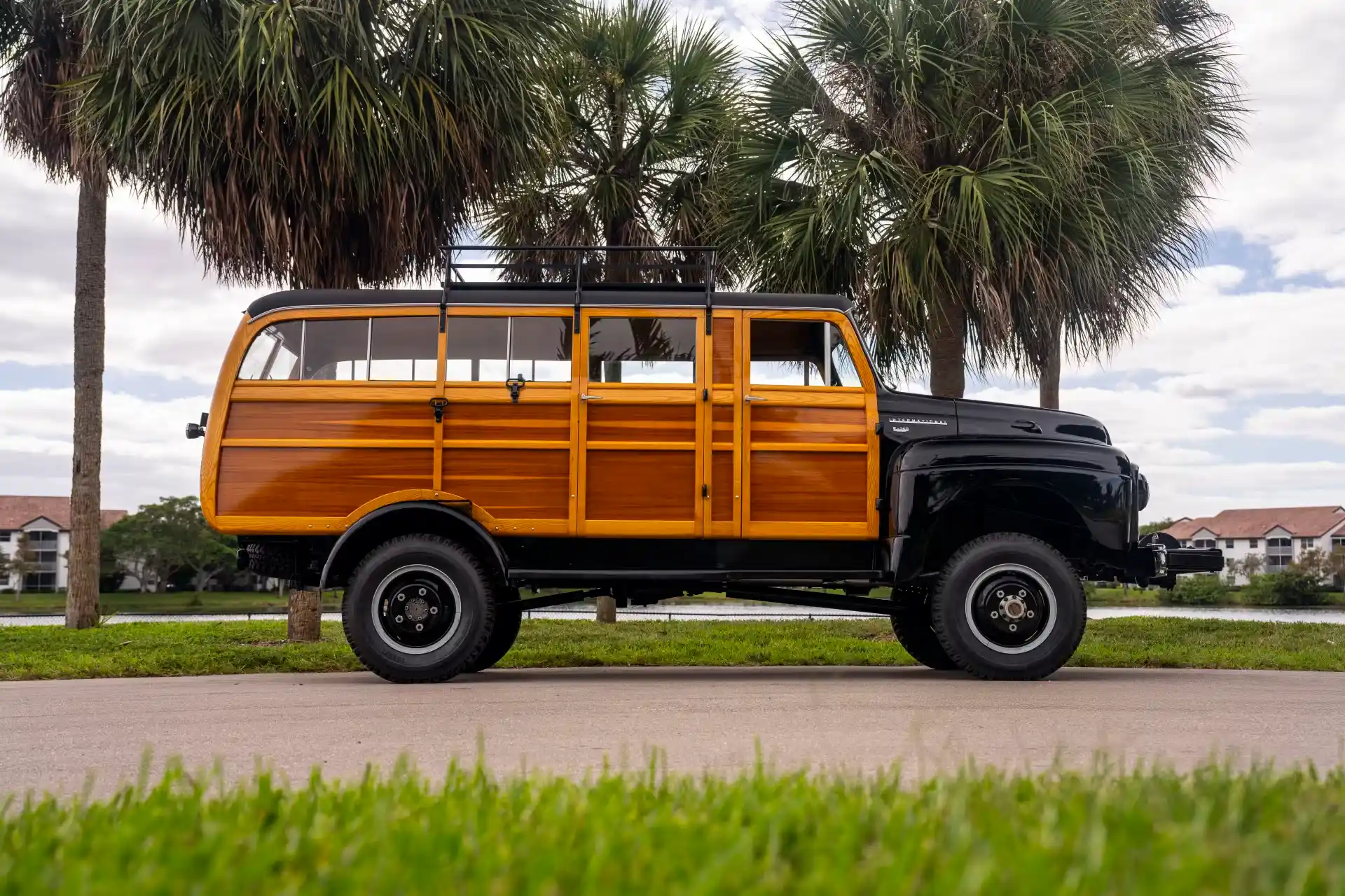 mecum-kissimmee-1954-international Harvester R140 Woody Wagon-for-sale-22