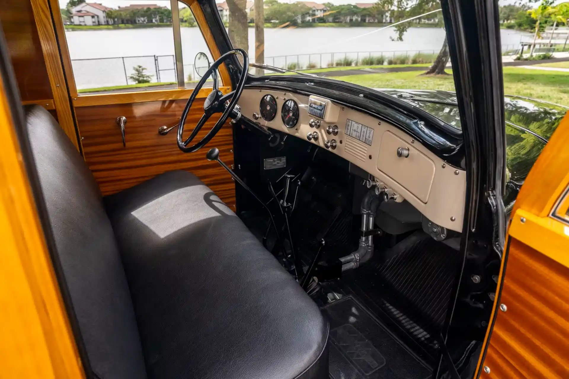 mecum-kissimmee-1954-international Harvester R140 Woody Wagon-for-sale-23