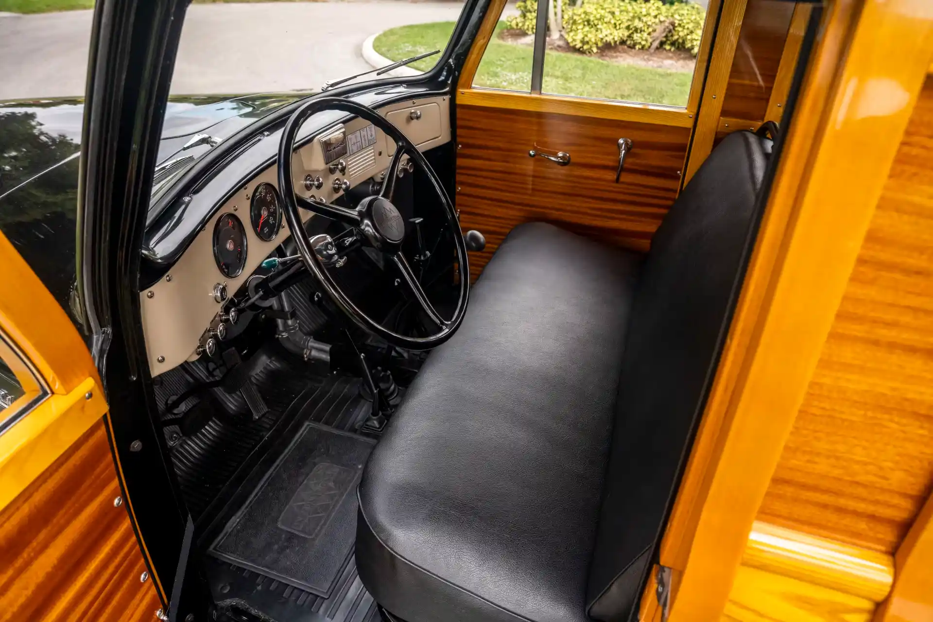 mecum-kissimmee-1954-international Harvester R140 Woody Wagon-for-sale-35