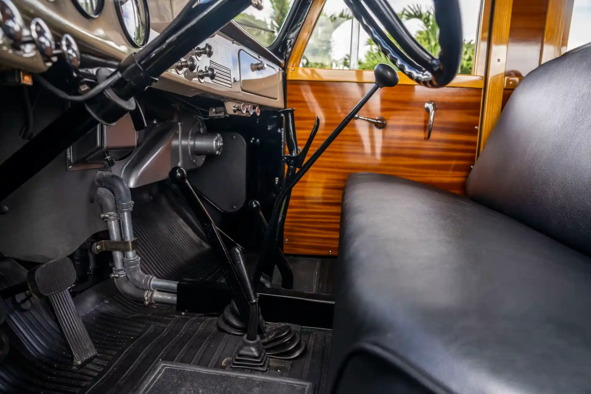 mecum-kissimmee-1954-international Harvester R140 Woody Wagon-for-sale-37