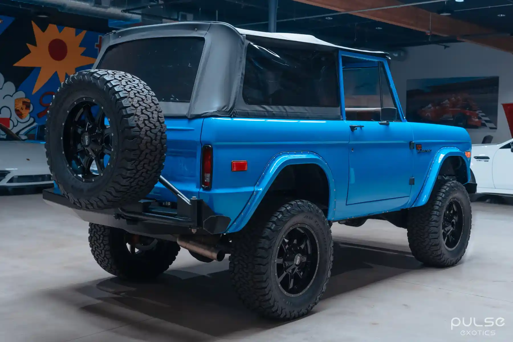 modified-1966-ford-bronco-for-sale-08