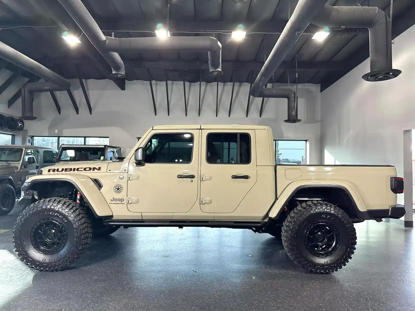 modified-2021-jeep-glaidator-rubicon-for-sale-07