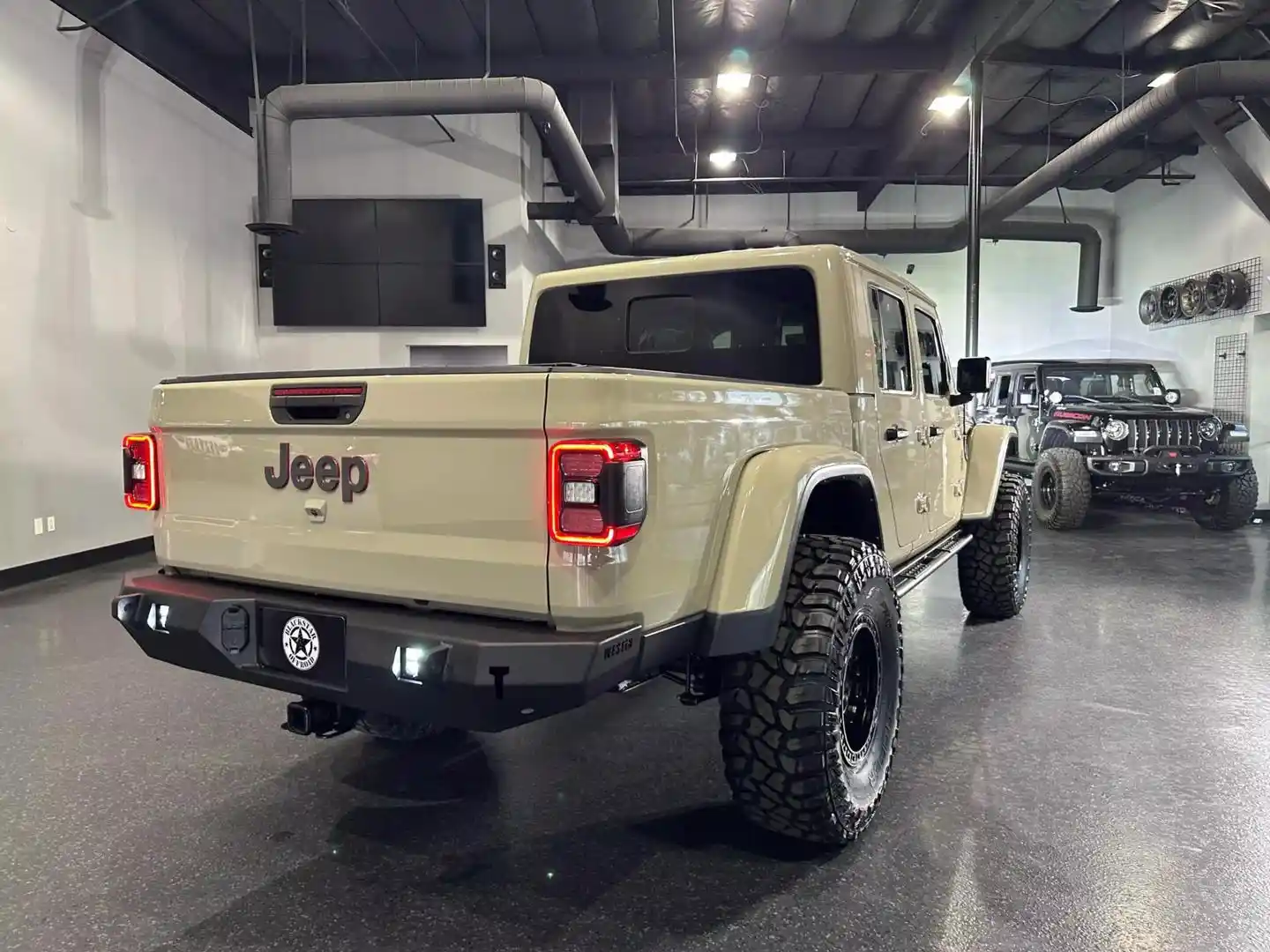 modified-2021-jeep-glaidator-rubicon-for-sale-31